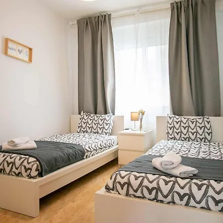 Acogedor Y Centrico De 3 En *