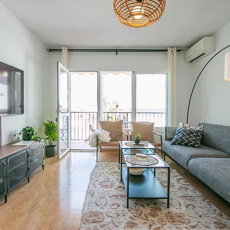 Acogedor Y Centrico De 3 En Nerja