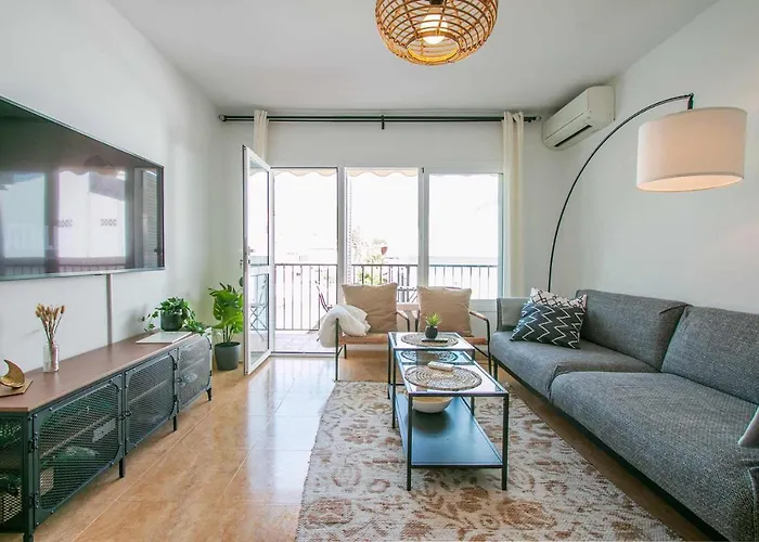 Acogedor Y Centrico De 3 En Nerja