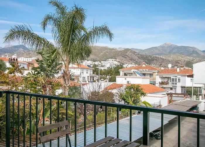 Acogedor Y Centrico De 3 En Nerja